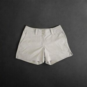 NIKEGOLF® DRI-FIT WOMEN'S TOUR PERFORMANCE SHORTS.
